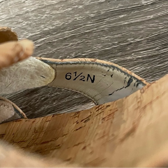 VANELi Cork Flower Wedge Sandals, Size 6.5N - Picture 5 of 6